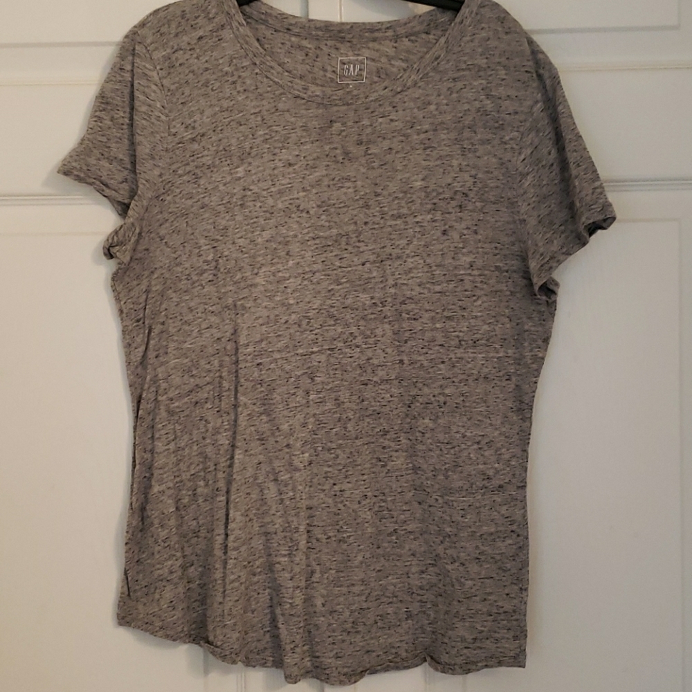 Gap Tshirt